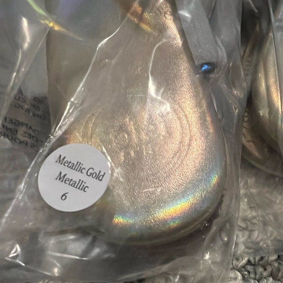 NWT Soléi Sea Indie Flip-Flop Sandals – Metallic Gold - Picture 3 of 4